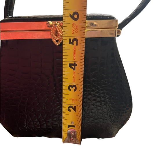 Vintage Black Purse with Gold Detailing - Picture 9 of 14